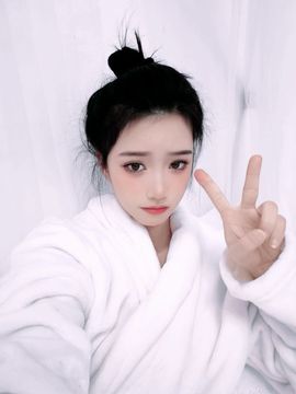 腼腆小洁~主播照片