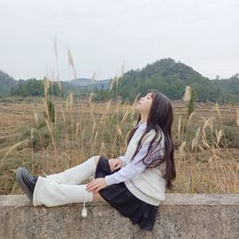 小了个洛🍀早9主播照片