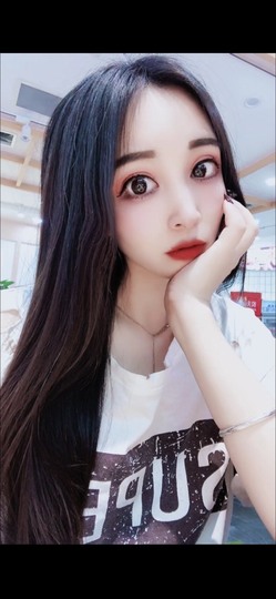 小玲宝🧸安静唱歌主播照片