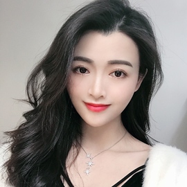 言言一笑主播照片