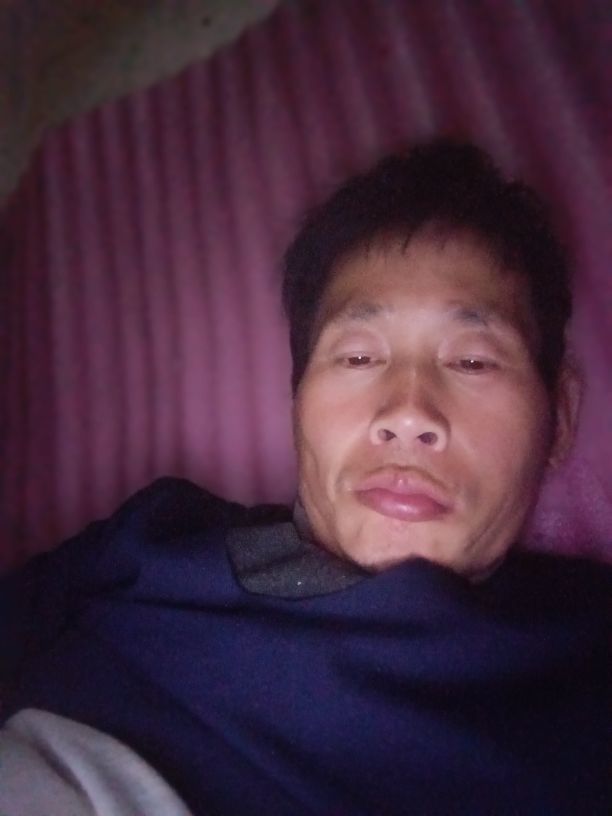 哀愁的小亮❁的主播照片