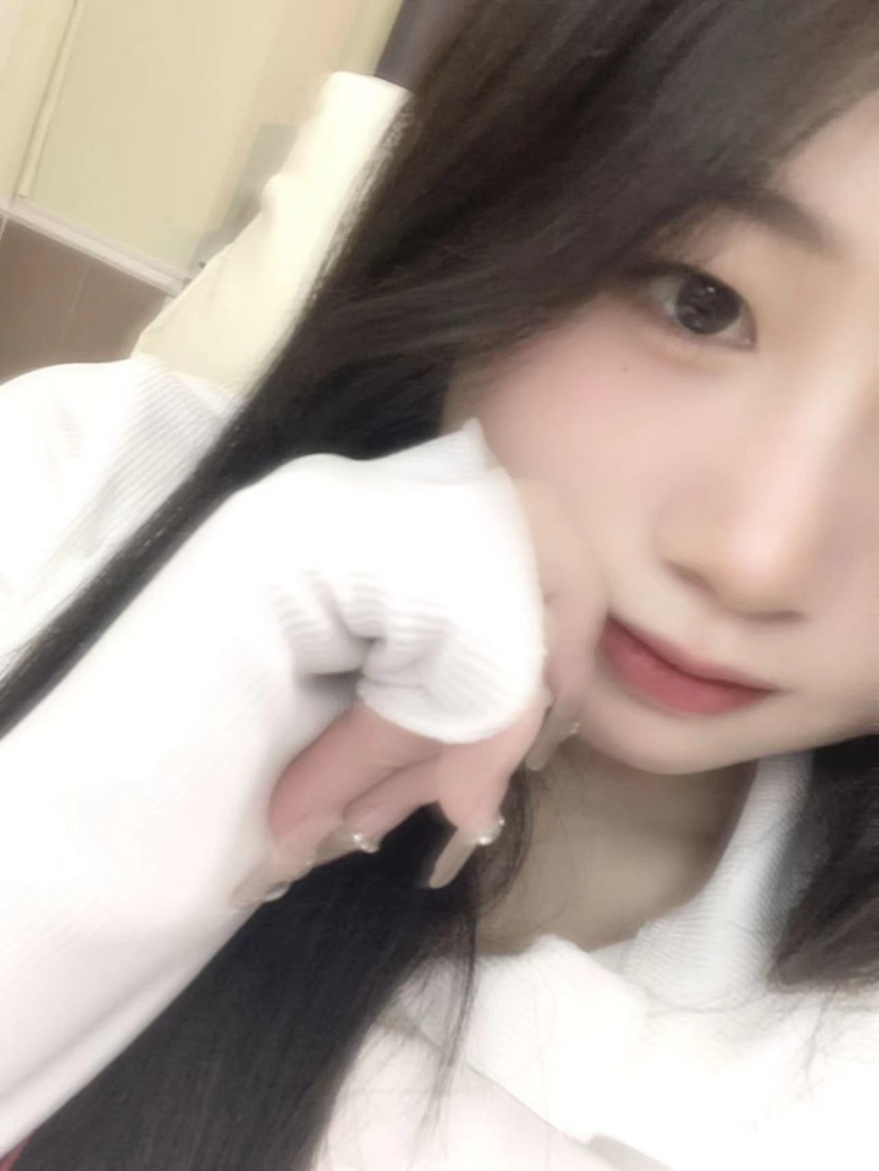 江南江北烟雨梦的主播照片