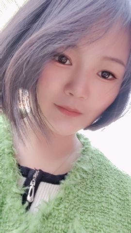 小甜贪财好色💕主播照片