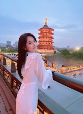 跑调嘉💟主播照片