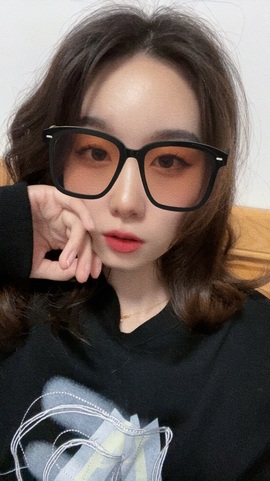 小小♥休的图片
