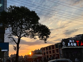 依诺🦄暂休主播照片