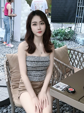 奕露西$唱歌主播照片