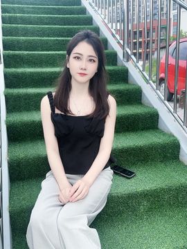 .奕露西￥唱歌.的图片