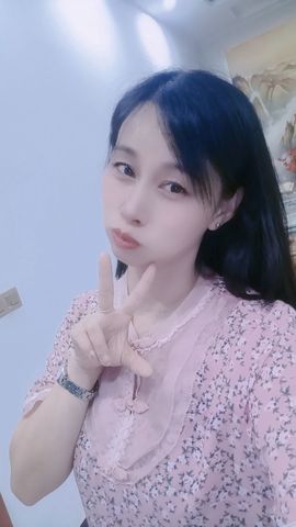 紫色的七主播照片