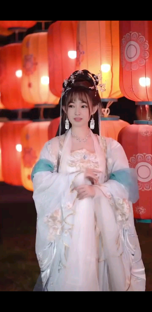 公子我来了，让你久等了