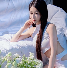 韩冰～9月装修直播间主播照片