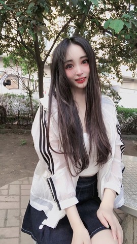 小玲宝🧸安静唱歌主播照片