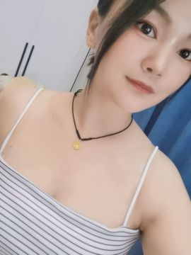 小甜求电费呀💕主播照片