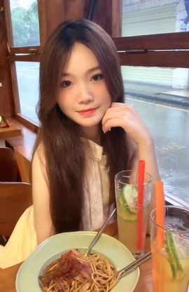 申萌萌主播照片