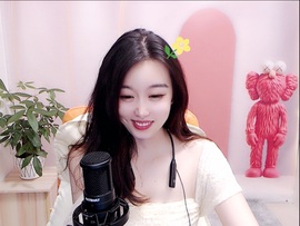 小小♥休主播照片
