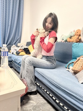 咿咿吖🎤主播照片