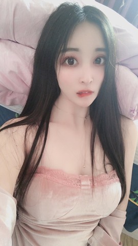 小玲宝🧸安静唱歌主播照片