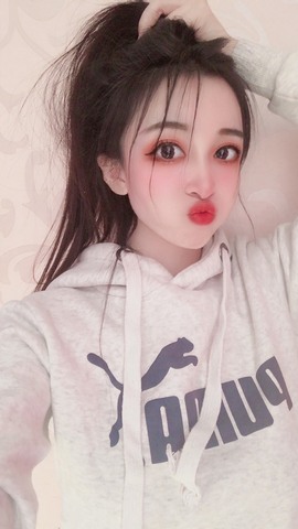 小玲宝🧸安静唱歌主播照片