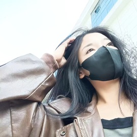 周妲野主播照片