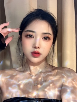 思思👑主播照片