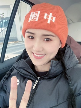 小婷🎤烟嗓☆づ的图片