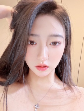 心儿ღ主播照片