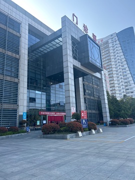 伊伊同学主播照片