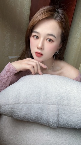 清雅休主播照片