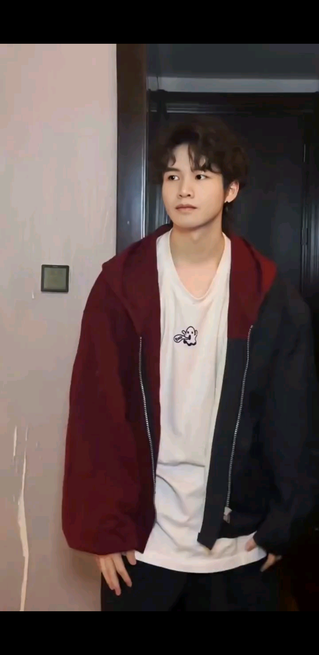 想牵着你的手，陪在你身边