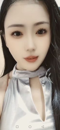 全平台最惨的玫瑰主播照片