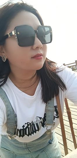 磨人的小依依主播照片