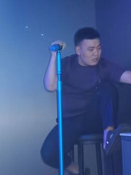 有个胖哥哥叫霸王主播照片
