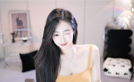 心儿ღ主播照片