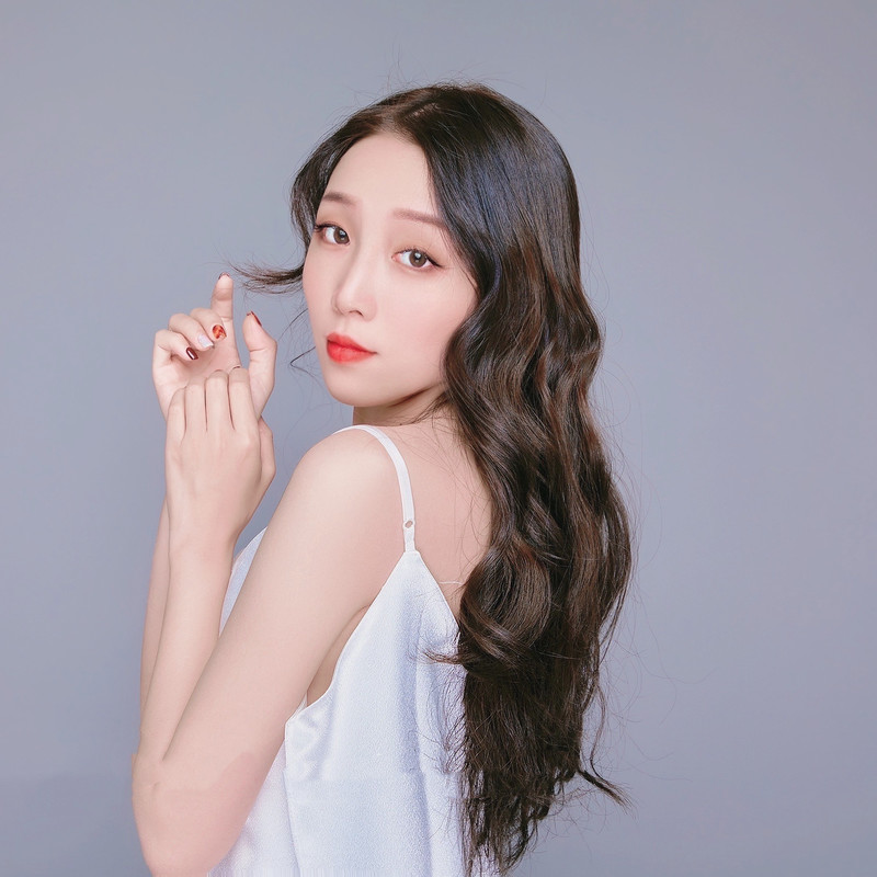 小塔塔耶海报