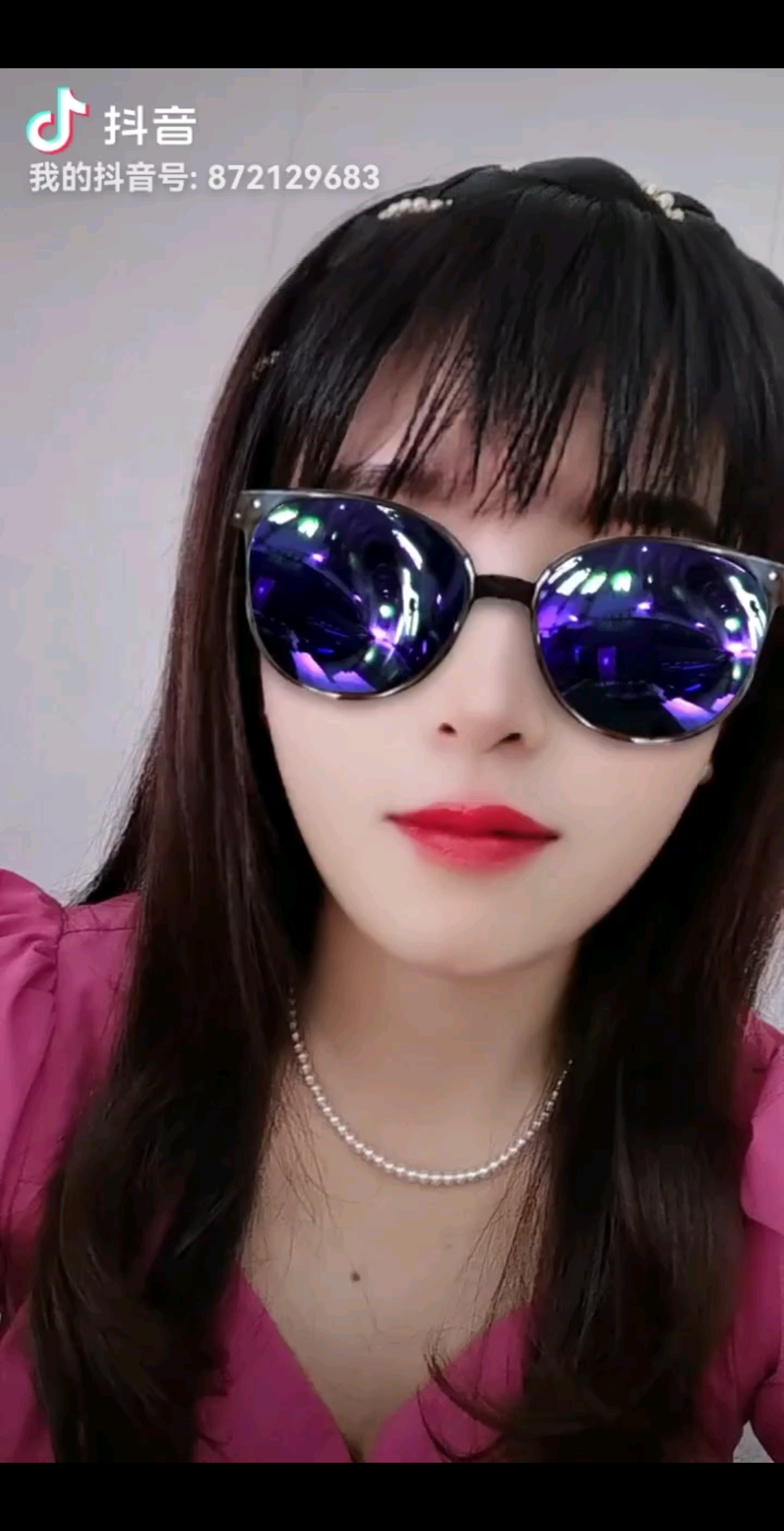 谁要跟姐混的/狂笑