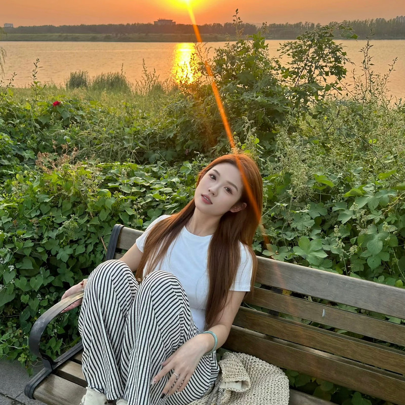 小白😴的主播海报