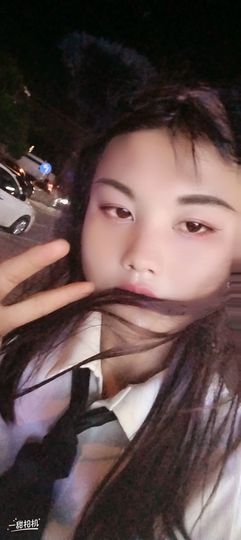 云南文山网红选选的图片