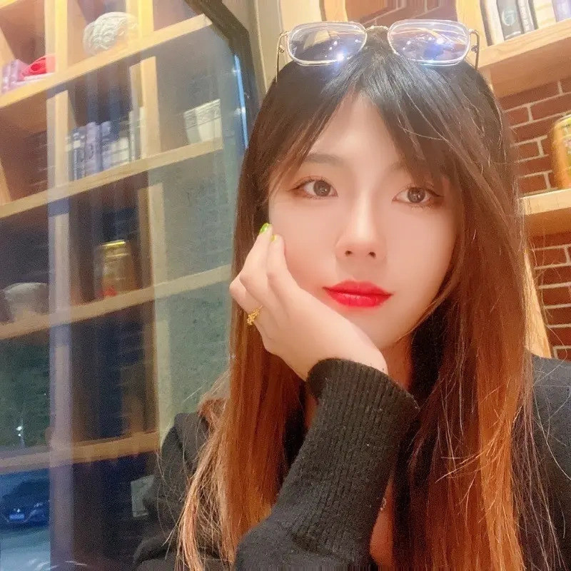 a苗苗呀·的主播海报