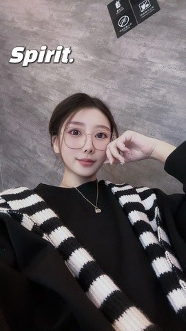 抱抱馨💌今晚休。主播照片