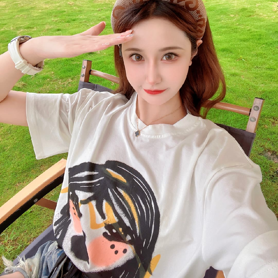 x.邀月海报