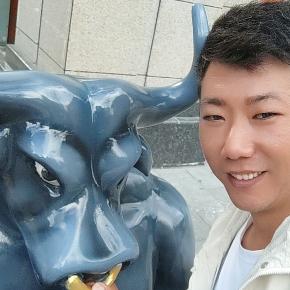 迷😘糊海报