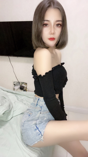 彤小主海报