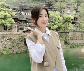 泡芙等光来主播照片