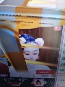 丑小鸭💞愿有一束光主播照片