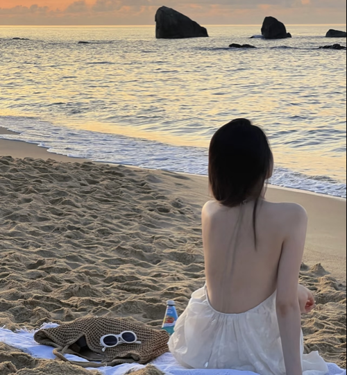 一冉🦄再海报