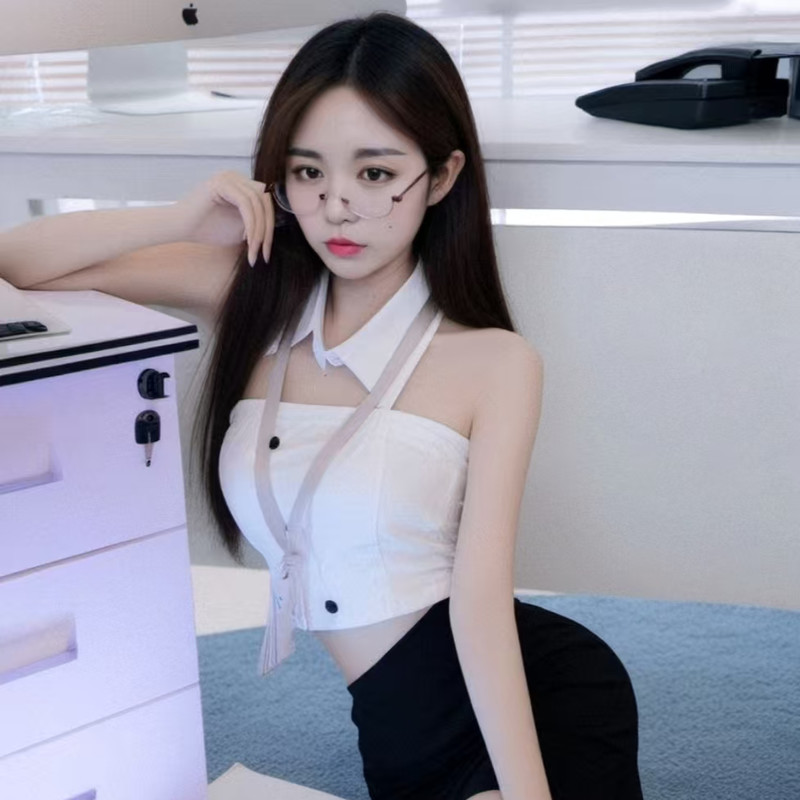 暁书包第一周海报