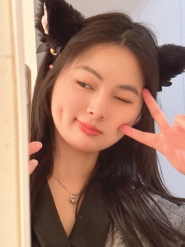小蝶👑晚上播～的图片