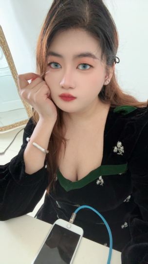 奈一ing海报
