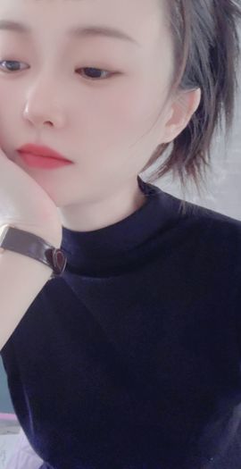 99。唱歌滴主播照片