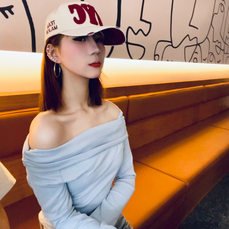 新人双子海报